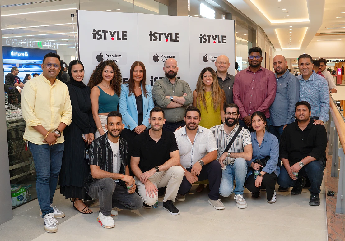 Photo de groupe de l’équipe iSTYLE à Ras Al Khaimah