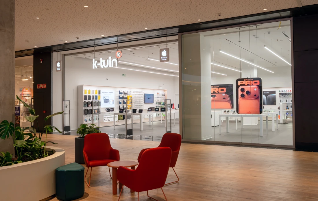 Vue extérieure d'un magasin high-tech